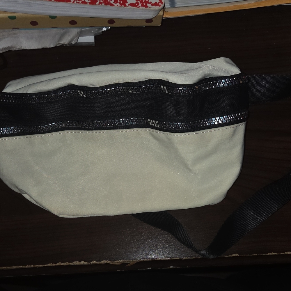 #22 - Forever 21 White and Black Fanny Pack Adjustable Strap